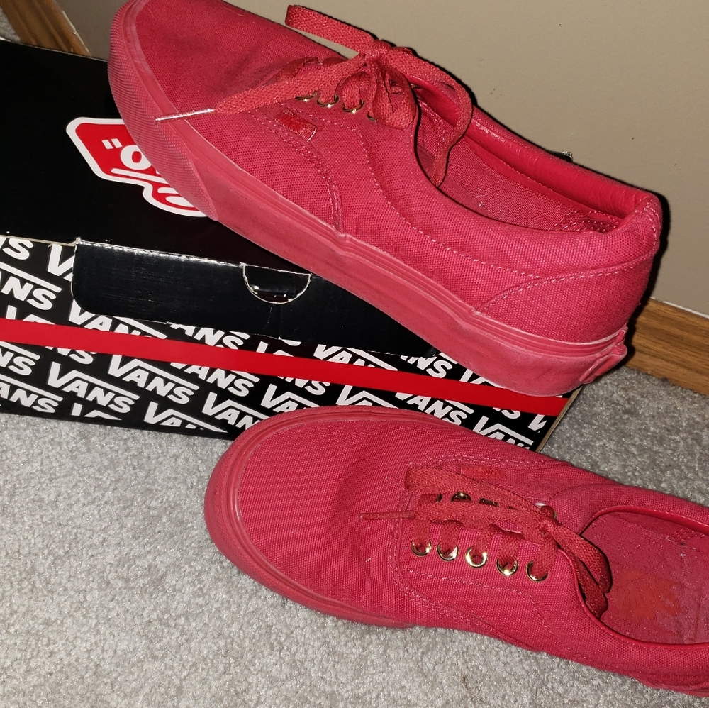 Vans - Picture 2 of 5